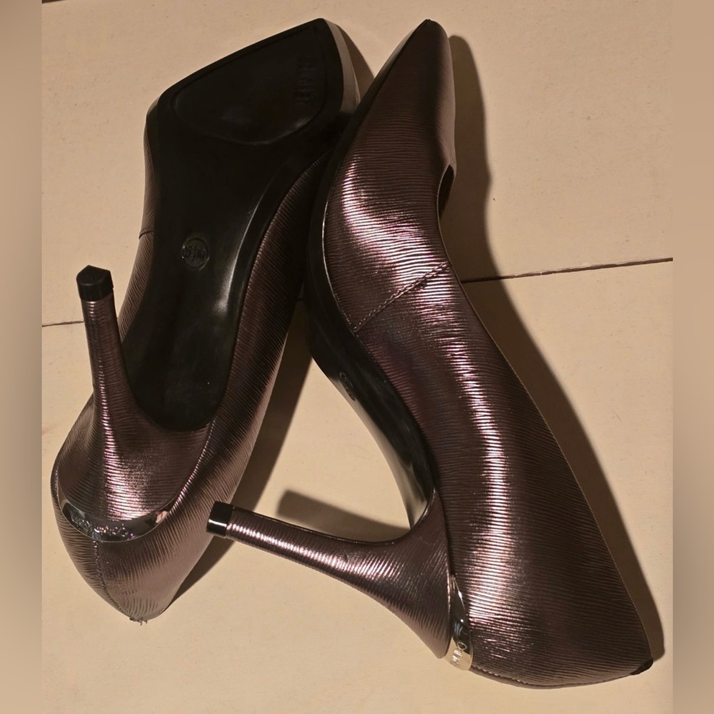 New Calvin Klein Gayle Metallic Silver Heels size 5.5 - Picture 6 of 10